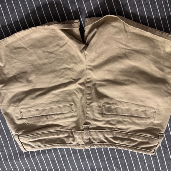 American Eagle Shorts - Picture 2 of 3